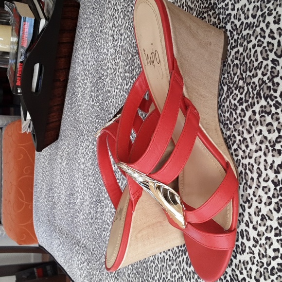 Impo red wedge sandals SZ 9 - Picture 2 of 11